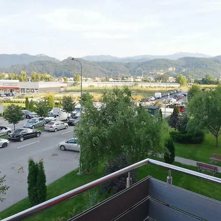 Апартаменти Friendly, Cozy, Super Mountain View Брашов